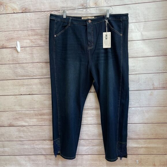 NEW WITH TAGS SOFT‎ SURROUNDINGS CROPPED JEANS - Picture 1 of 8